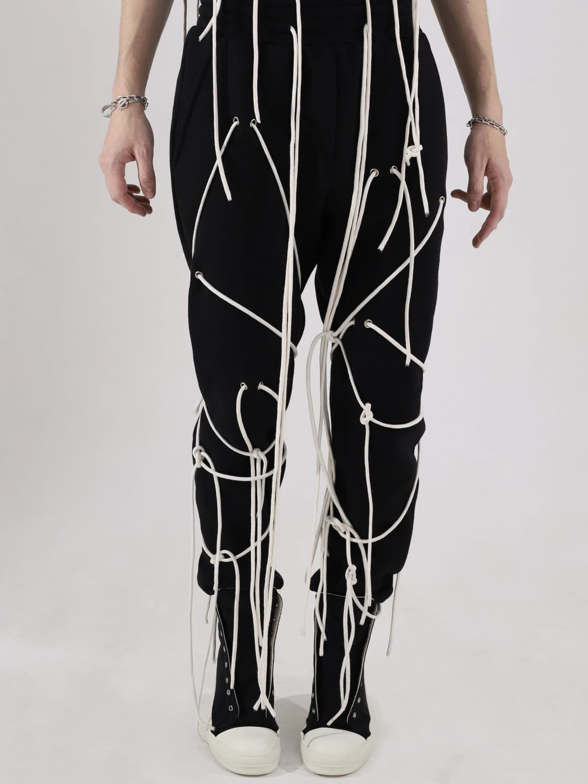 Éeries sweatpants 2