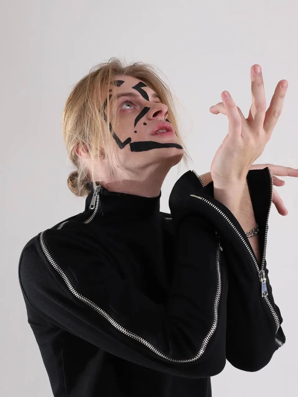 Hyde Turtleneck 7